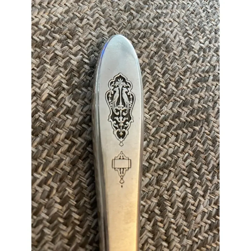 Antique Dinner Knives Bird of Paradise Oneida, 1923 Silverplate Deluxe Stainless